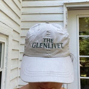 🏷️ 10/$10 Cream Cap with “The Glenlivet” embroidered in front. Baseball Hat